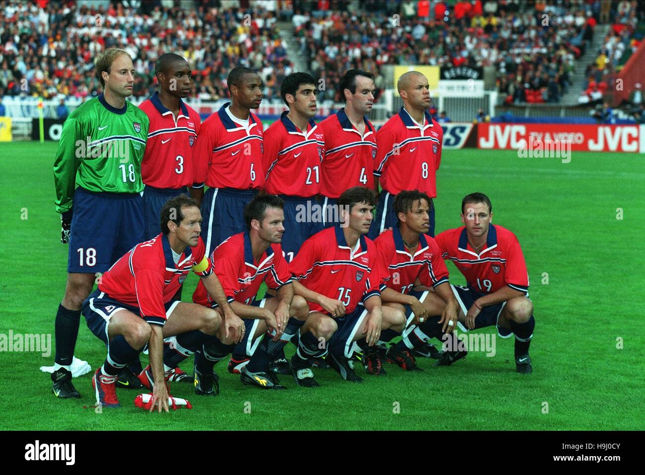 Fanion Pennant Coupe Du Monde 1998 - Allemagne Vs USA - France 98 - Occasion