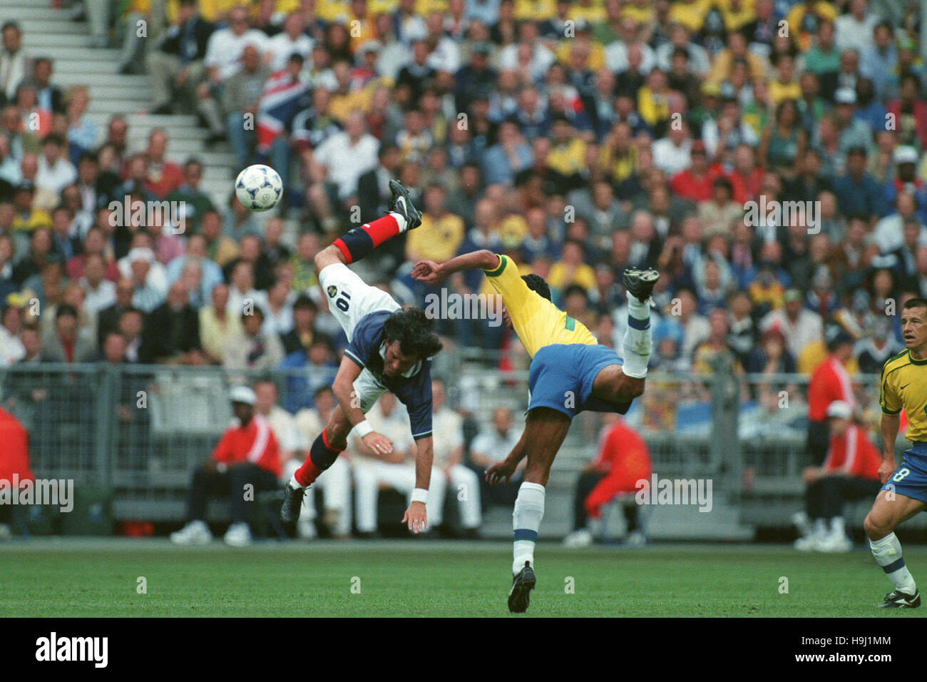 DARREN JACKSON & GIOVANNI BRÉSIL V ECOSSE 10 Juin 1998 Banque D'Images