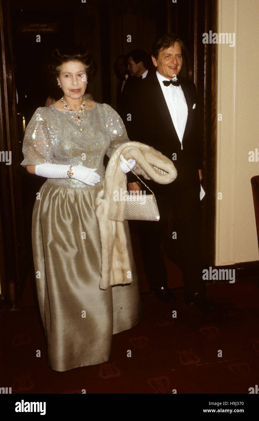 La reine Elisabeth II en visite l'Angleterre et la Suède, le premier ministre Olof Palme 1983 Visite officielle au Banque D'Images