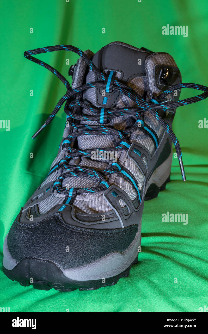 Chaussures de trekking Banque de photographies et d'images à haute  résolution - Alamy