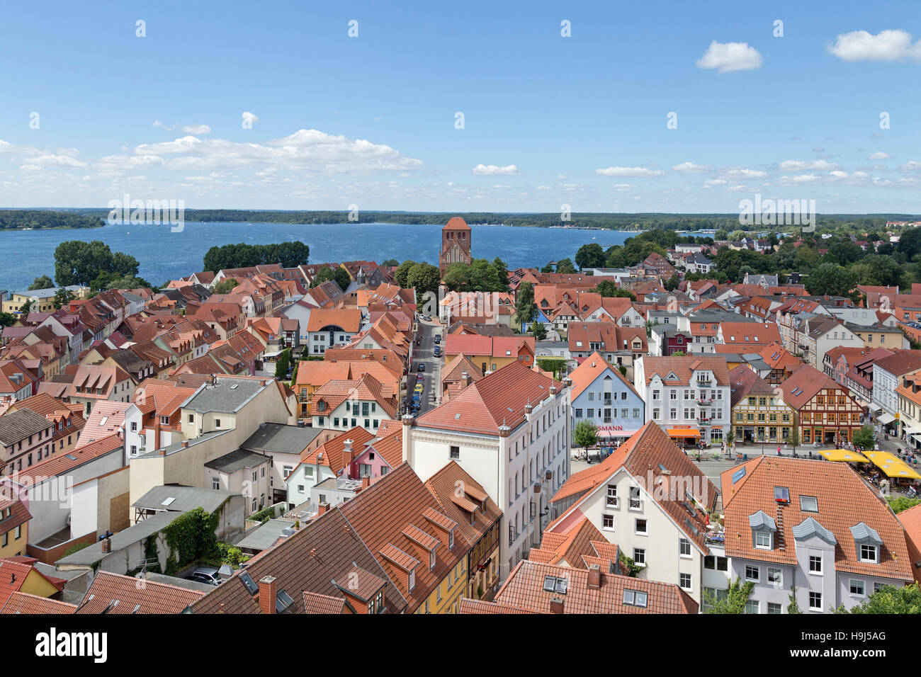 Georgenkirche, lac Mueritz, Waren, lacs de Mecklembourg, Schleswig-Holstein, Allemagne Banque D'Images