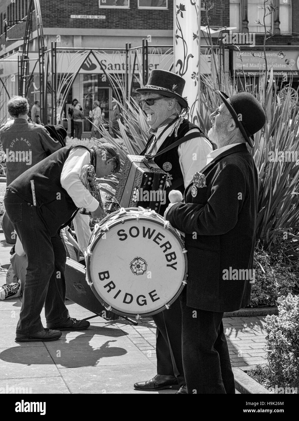 Folk Dancers à St Annes Banque D'Images