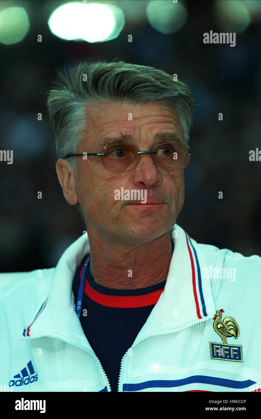 AIME JACQUET L'ENTRAÎNEUR DE L'équipe de France de football 18 Juin 1998  Photo Stock - Alamy