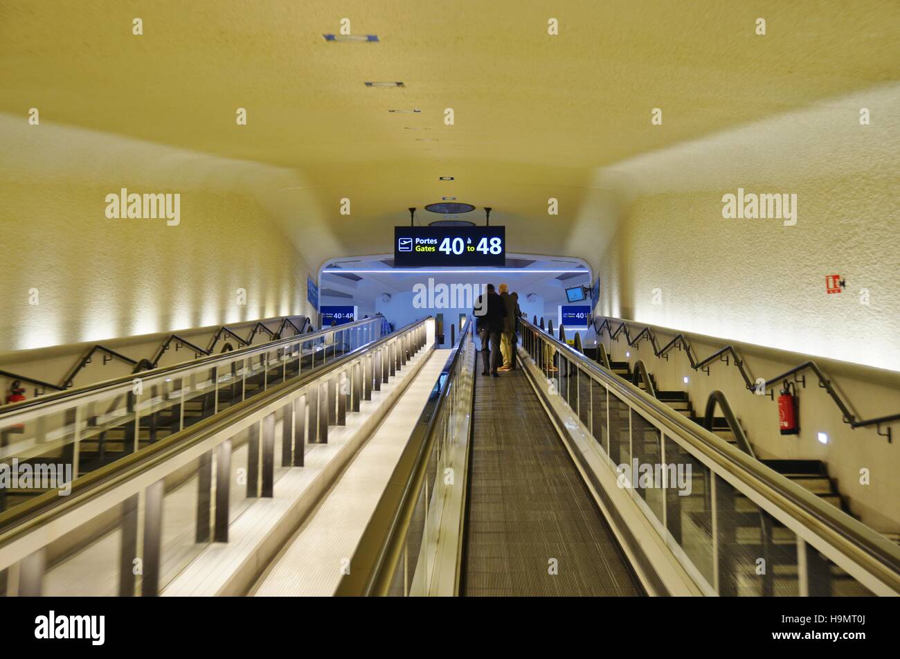 Le Terminal 1 de l'aéroport international Roissy Charles de Gaulle (CDG)  près de Paris, France Photo Stock - Alamy