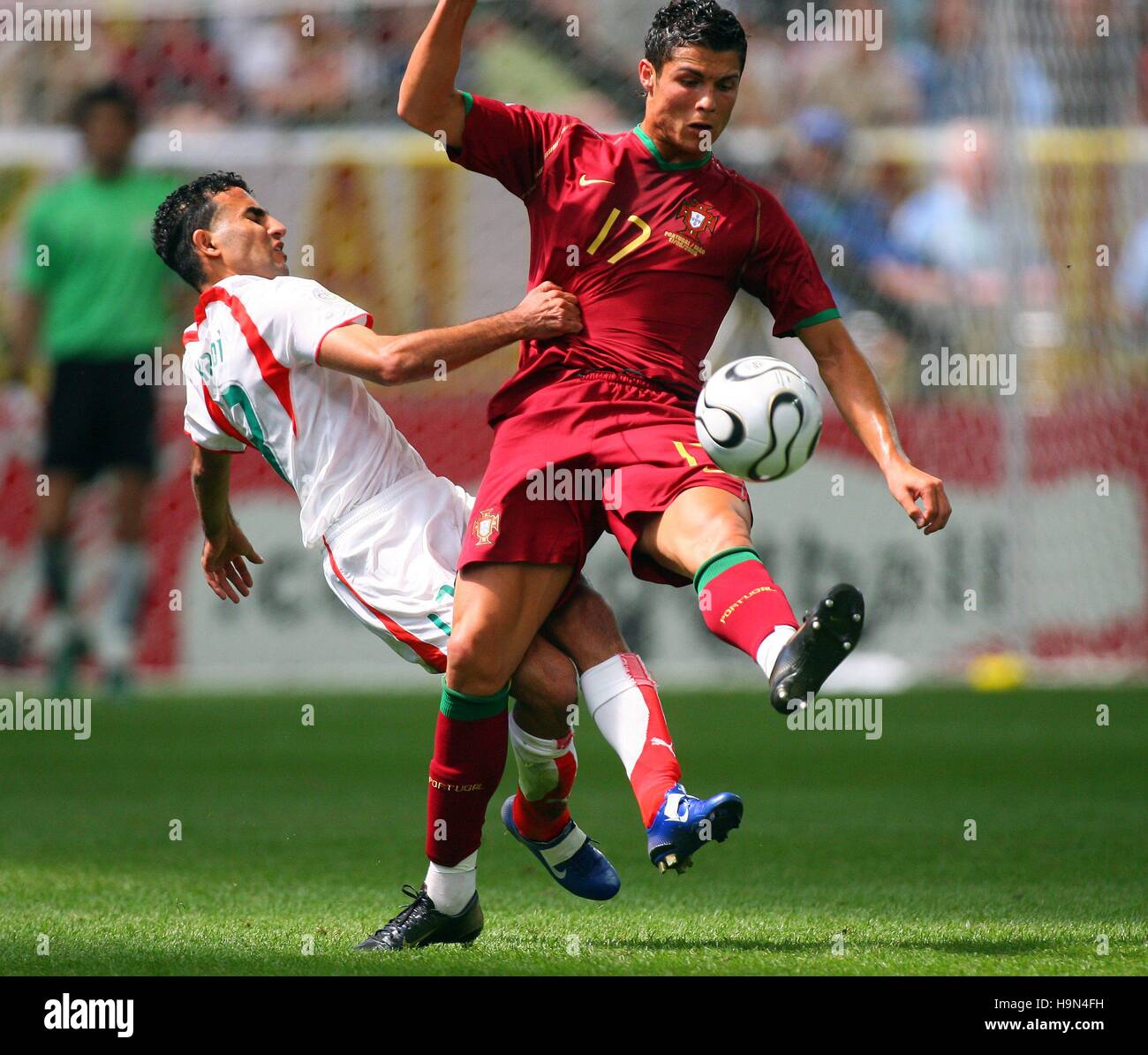 CRISTIAN RONALDO & HOSSEIN KAA PORTUGAL / IRAN FRANKFURT ALLEMAGNE 17 Juin 2006 Banque D'Images