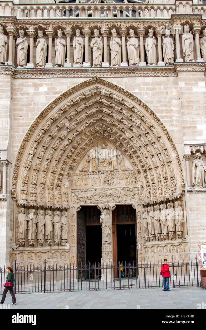 Vues de bâtiments, monuments et lieux célèbres de Paris, à partir de la