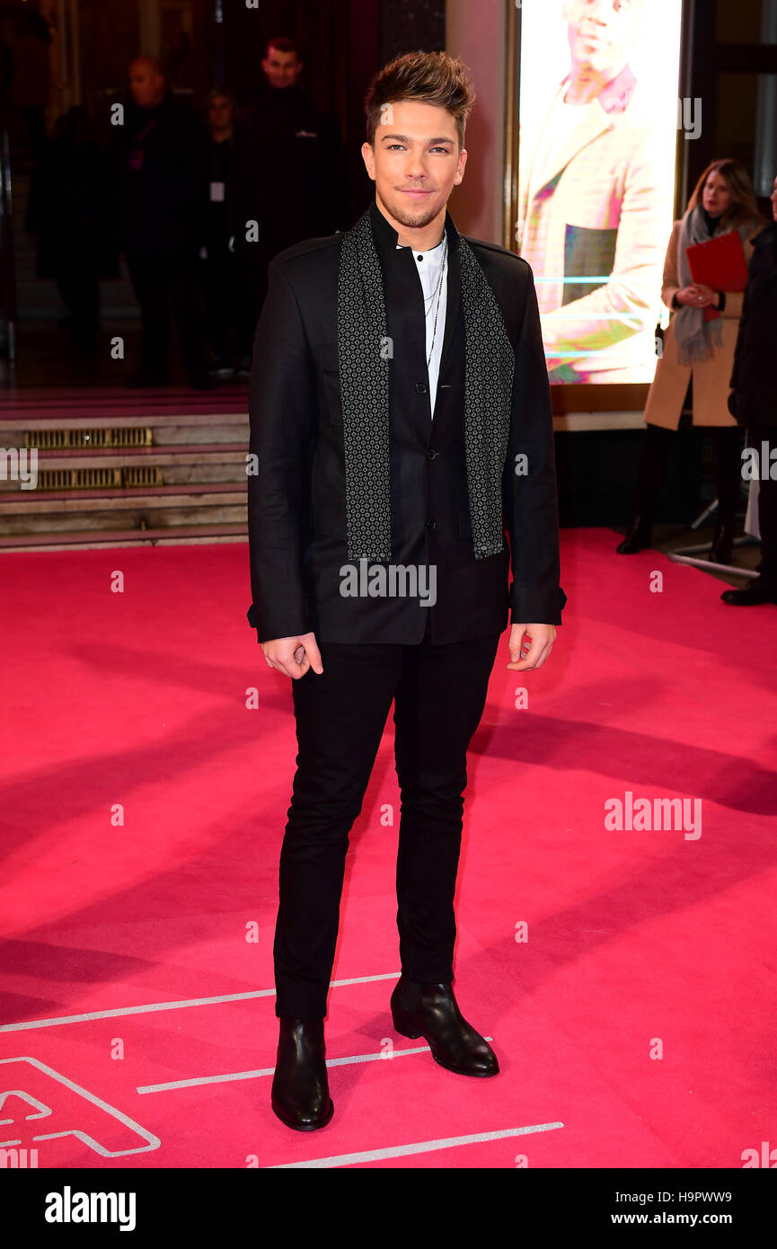 X Factor l'investiture Matt Terry assister au Gala de TVI au London Palladium. Banque D'Images