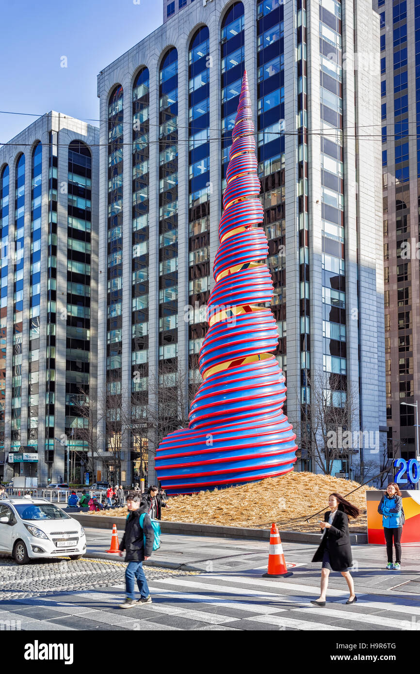 Séoul, Corée du Sud - 11 mars 2016 : Road et le ressort de sculpture ...