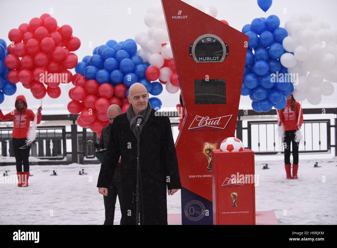 Kazan, Russie. 26 Nov, 2016. Président de la FIFA, Gianni Infantino prononce un discours lors de la cérémonie d'ouverture de l'horloge de compte à rebours pour la Coupe du monde-2018 à Kazan, Russie, le 26 novembre 2016. Credit : Evgeny Sinitsyn/Xinhua/Alamy Live News Banque D'Images