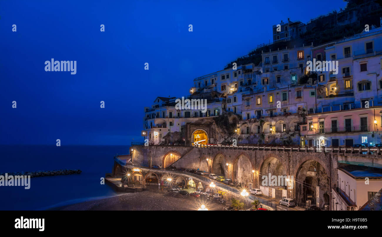 Atrani par nuit Banque D'Images