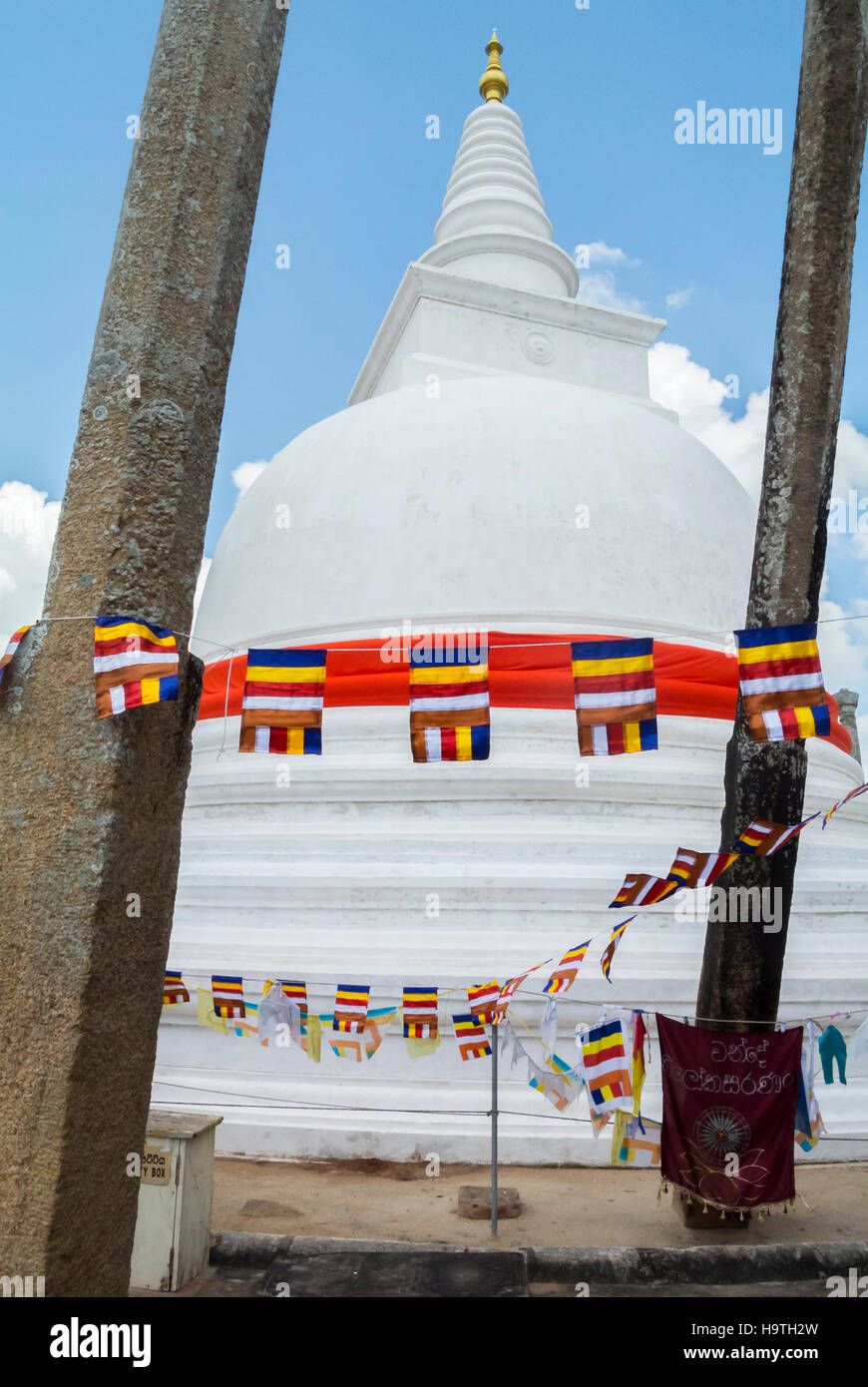 Negumbo, Sri Lanka, un stupa qui est une partie de temple avec un dôme Banque D'Images