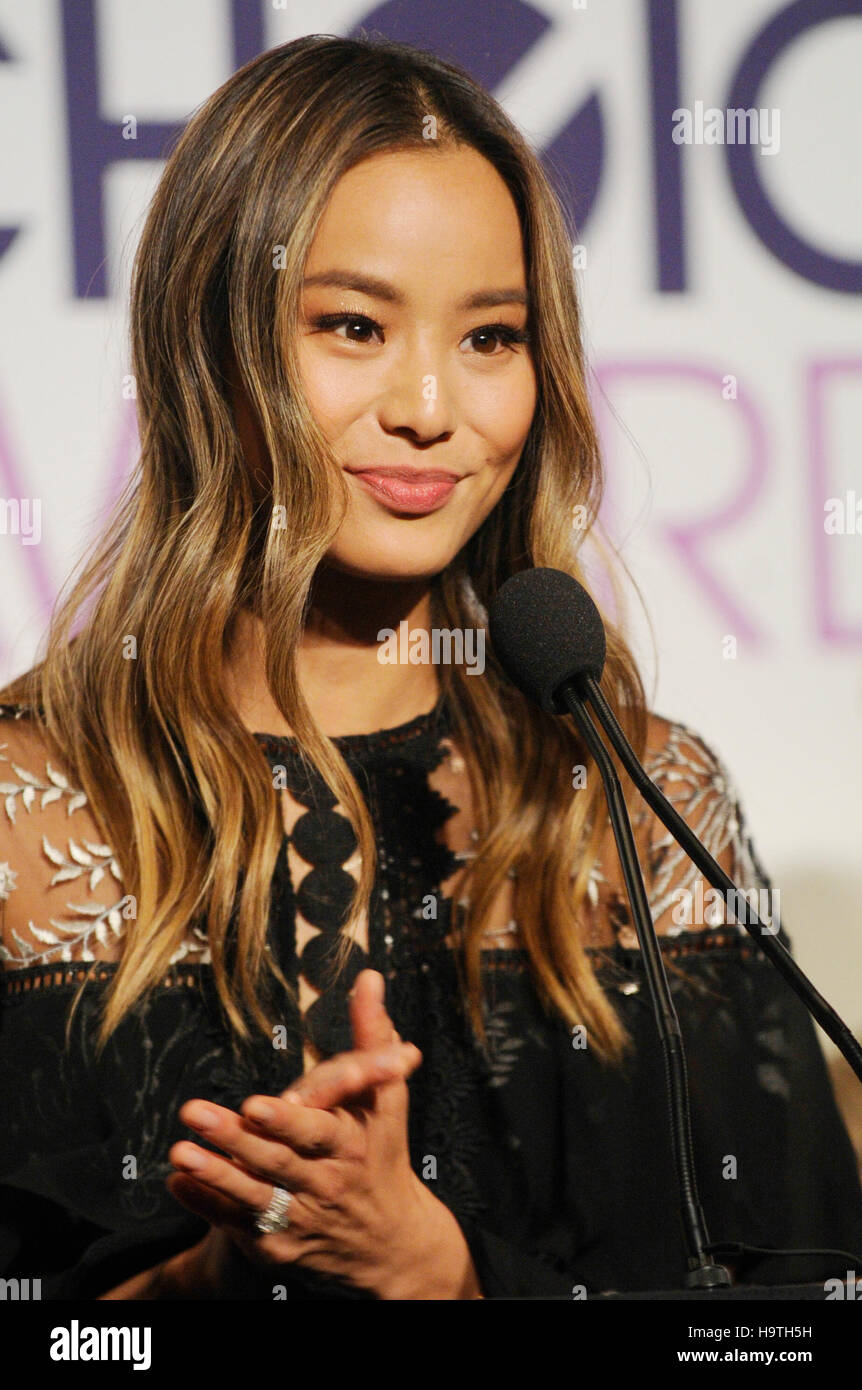 Jamie Chung assister à la People's Choice Awards Conférence de presse au Paley Center for Media, le 15 novembre 2016 à Beverly Hills, Californie. Banque D'Images