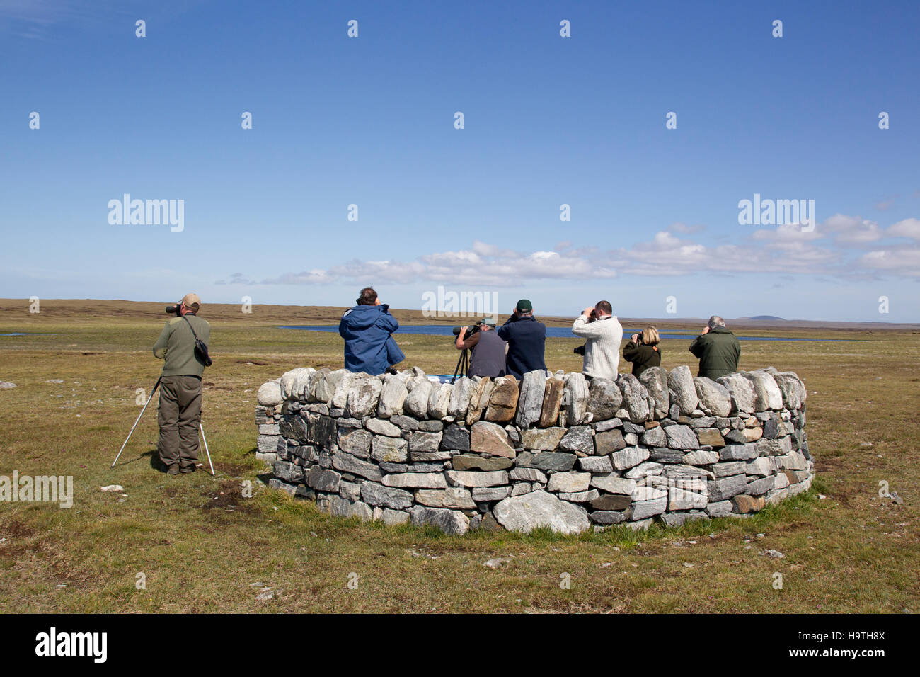 Les observateurs d'oiseaux de la réserve RSPB Loch na Muilne,à l'île de Lewis, Royaume-Uni Banque D'Images