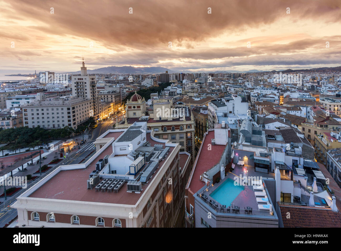 Vue panoramique vue de l'établissement AC Hotel Malaga Palacio Malaga, Andalousie, Espagne Banque D'Images