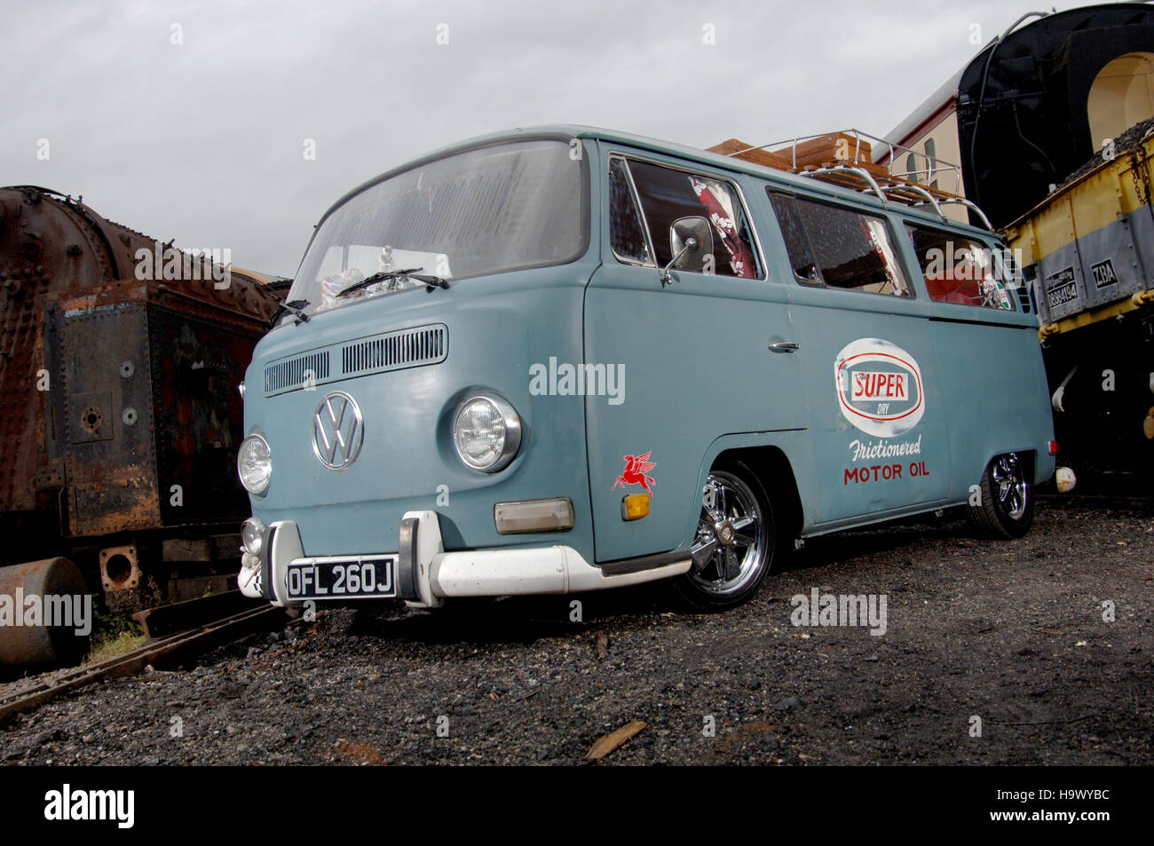 1971 Volkswagen VW Bay Window camping-van Banque D'Images