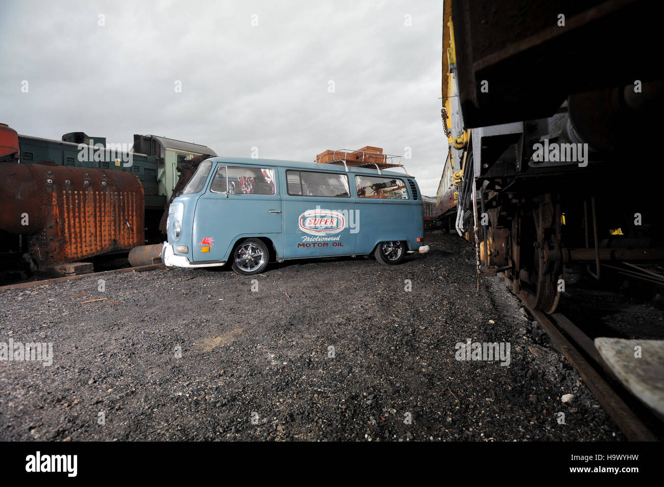 1971 Volkswagen VW Bay Window camping-van Banque D'Images