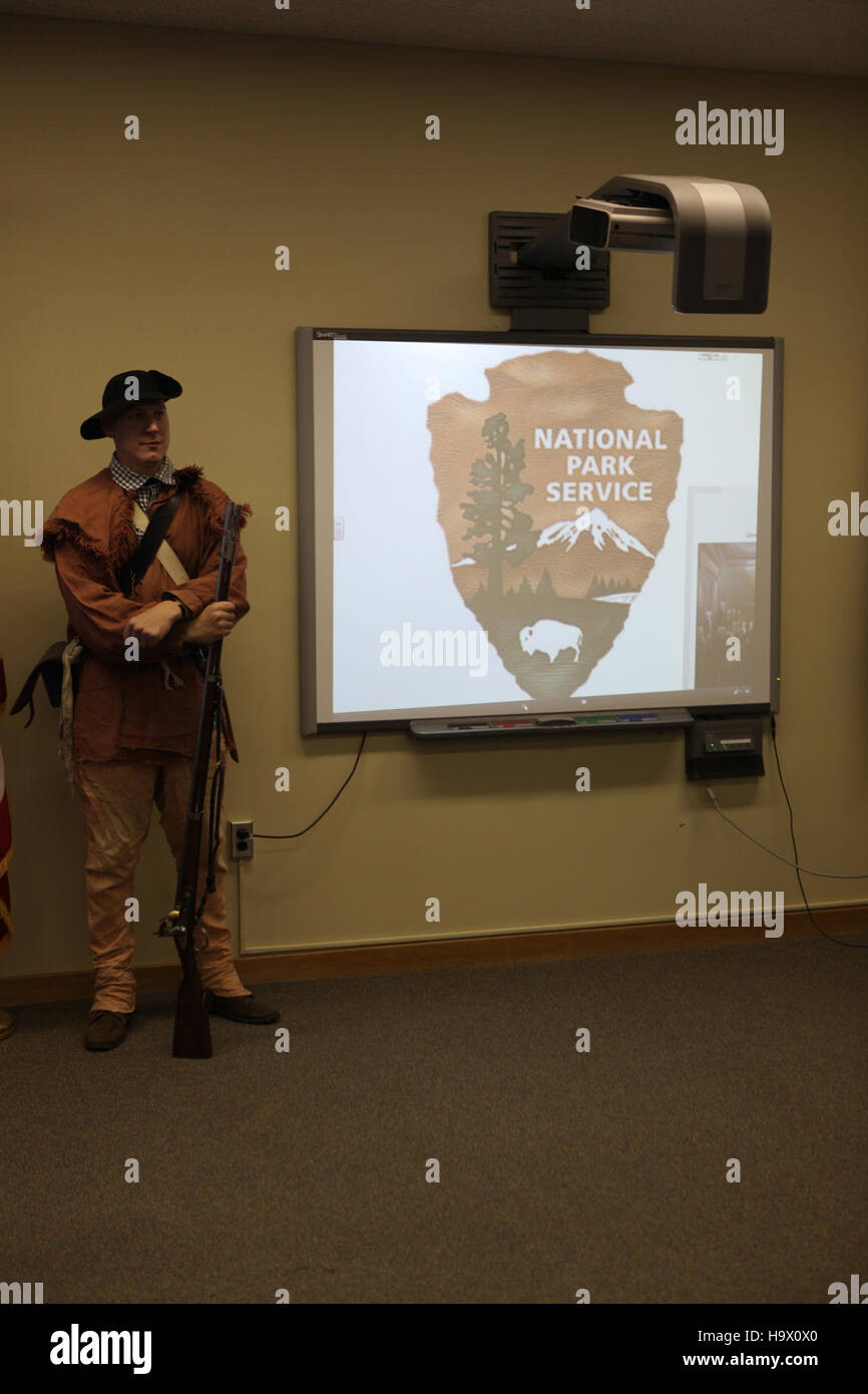 Les cadets de l'académie militaire de Valley Forge visitent le parc historique national de Valley Forge, se connectant avec l'histoire et participant à des activités éducatives axées sur l'histoire de la Révolution américaine. Banque D'Images