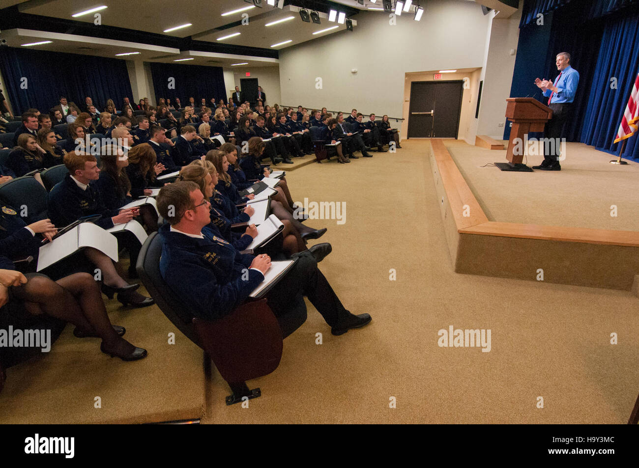 Arne Duncan, secrétaire américain à l’éducation, s’est joint aux discussions avec l’USDA sur le soutien aux futurs agriculteurs d’Amérique (FFA) à la Maison Blanche, en se concentrant sur l’éducation agricole et l’engagement des jeunes. Banque D'Images