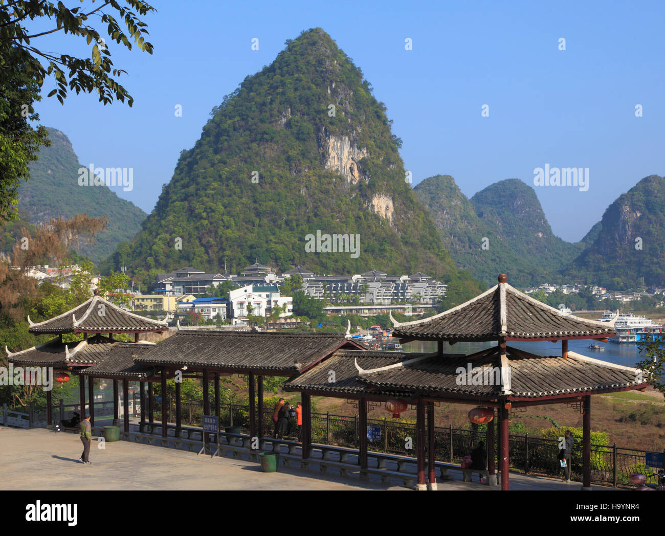La Chine, Guangxi, Yangshuo, Li River, ville, paysage, Banque D'Images