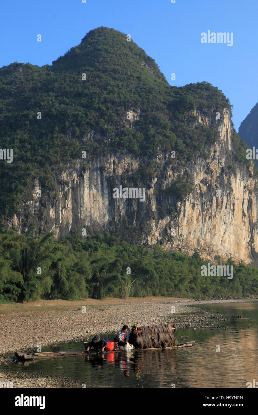 La Chine, Guangxi, Yangshuo, Li River, les gens, Banque D'Images