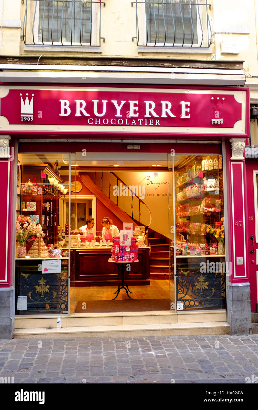 Chocolate shop grand place Banque de photographies et d'images à haute  résolution - Alamy