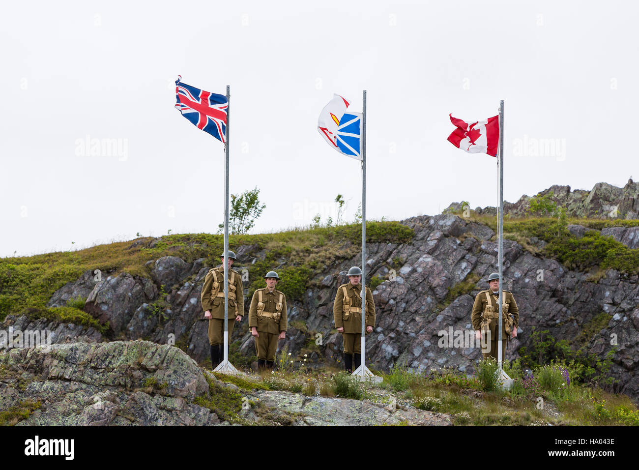 La levée du drapeau lors de l'historique de l'événement Signal Hill Tattoo à Saint-Jean de Terre-Neuve et Labrador, Canada. Banque D'Images