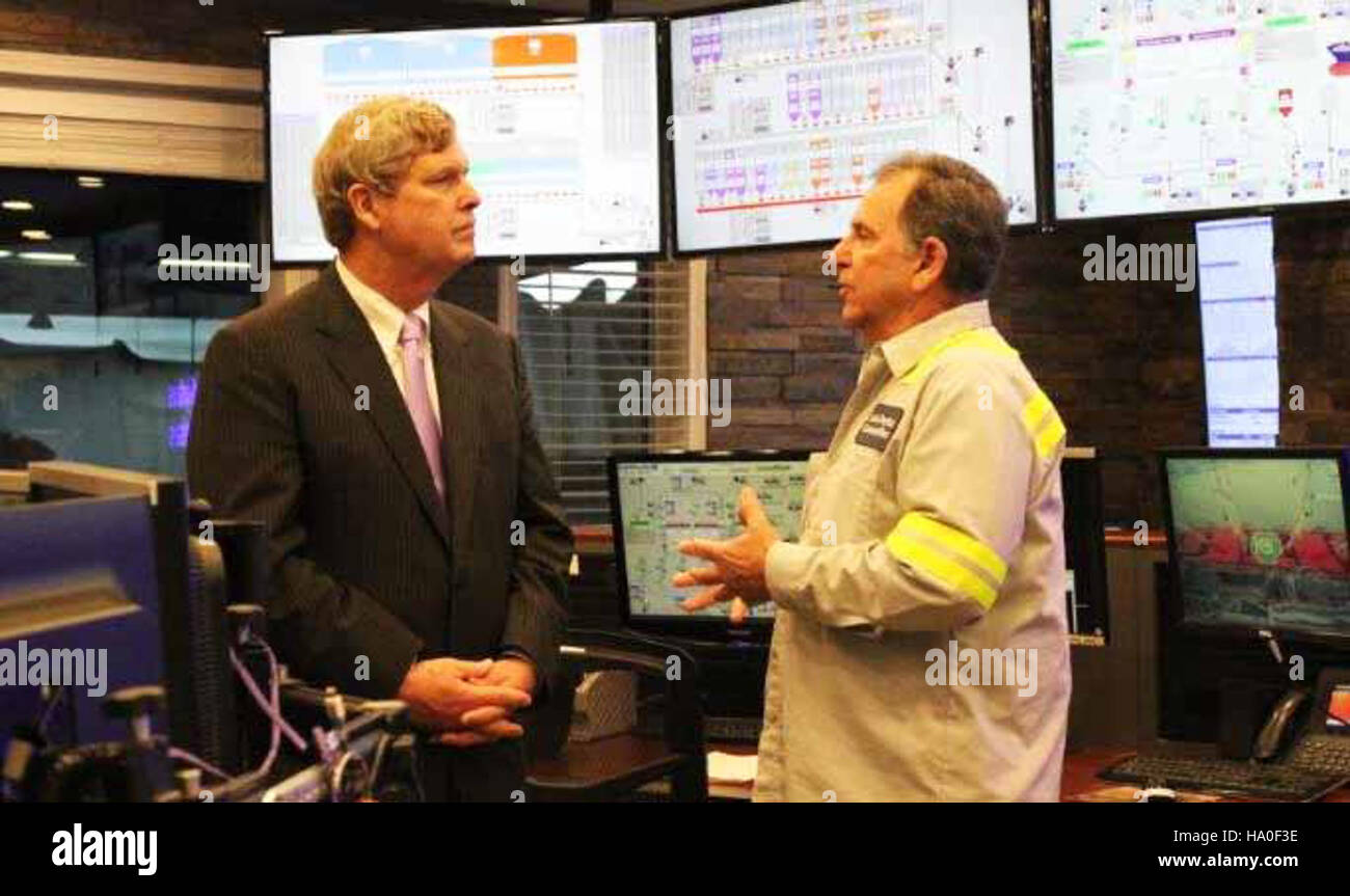 Un programme de l'USDA traite de l'impact économique de l'agriculture et du commerce aux États-Unis en mettant l'accent sur le port de Houston, une porte d'entrée clé pour les importations et les exportations. L'initiative met en évidence le lien entre la politique agricole et la santé économique nationale. Banque D'Images