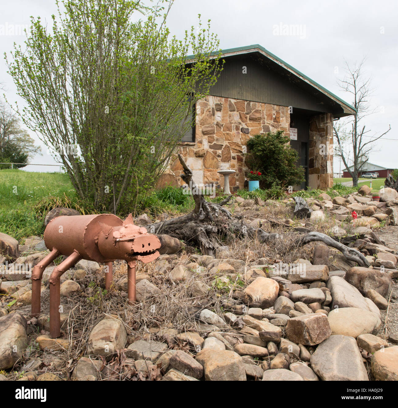 Le programme de développement rural se concentre sur l'amélioration de la qualité de l'eau et des infrastructures dans les zones rurales, avec des efforts visant à améliorer les systèmes d'approvisionnement en eau et les usines de traitement pour assurer la salubrité de l'eau potable. Banque D'Images