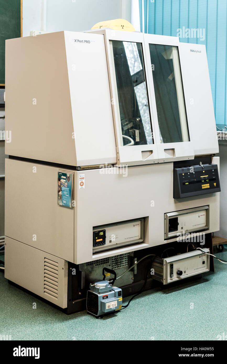 Diffractomètre de rayons X (Panalytical X'PERT PRO) au Département de science des matériaux à l'Institut de physique nucléaire à l'Académie polonaise des Scie Banque D'Images