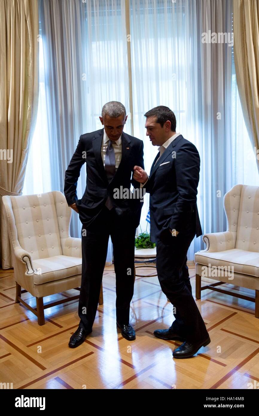 Le président américain Barack Obama et le Premier Ministre grec Alexis Tsipras réunit au Palais Maximou le 15 novembre 2016 à Athènes, Grèce. Banque D'Images