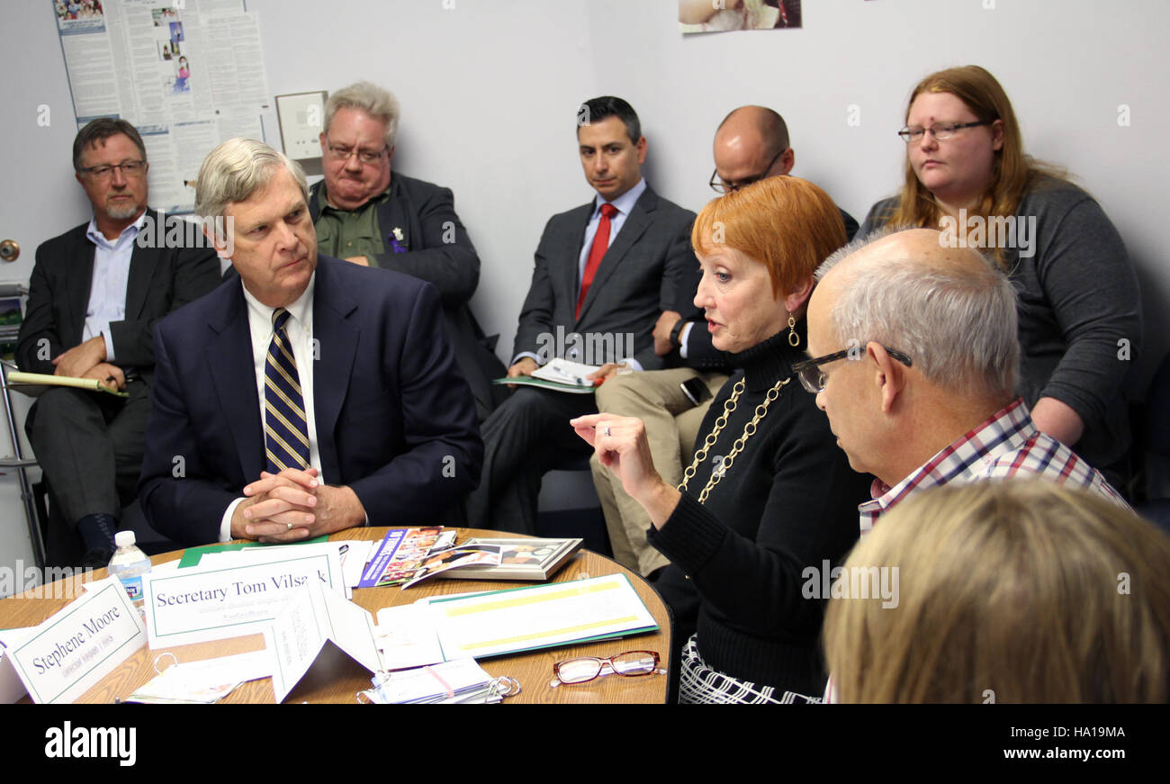 Une initiative de l'USDA sur les soins aux enfants et la pauvreté à Marshalltown (Iowa), mettant l'accent sur l'impact rural et le rôle de l'agriculture et de la science dans l'amélioration de la qualité de vie. Banque D'Images