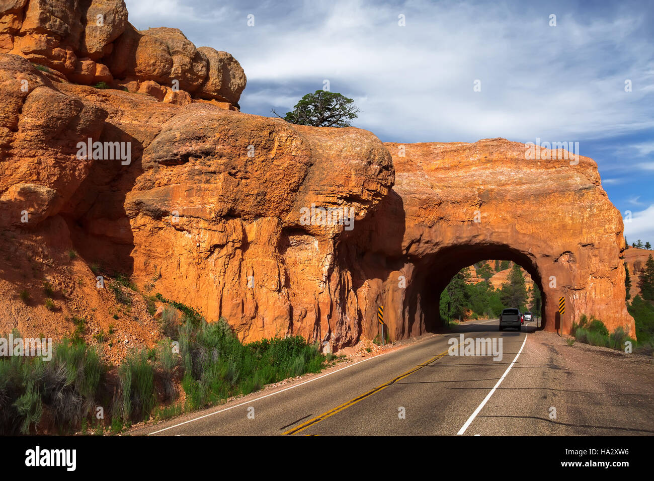 Tunnel Red Canyon Arch, Dixie National Forest, Utah, États-Unis Banque D'Images