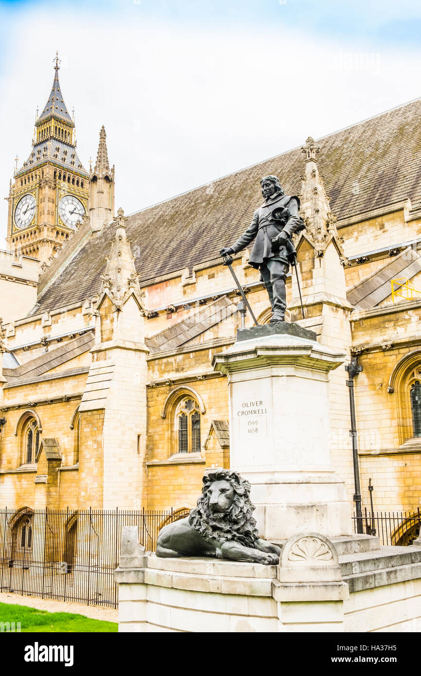 Oliver Cromwell memorial en face du palais de Westminster Banque D'Images