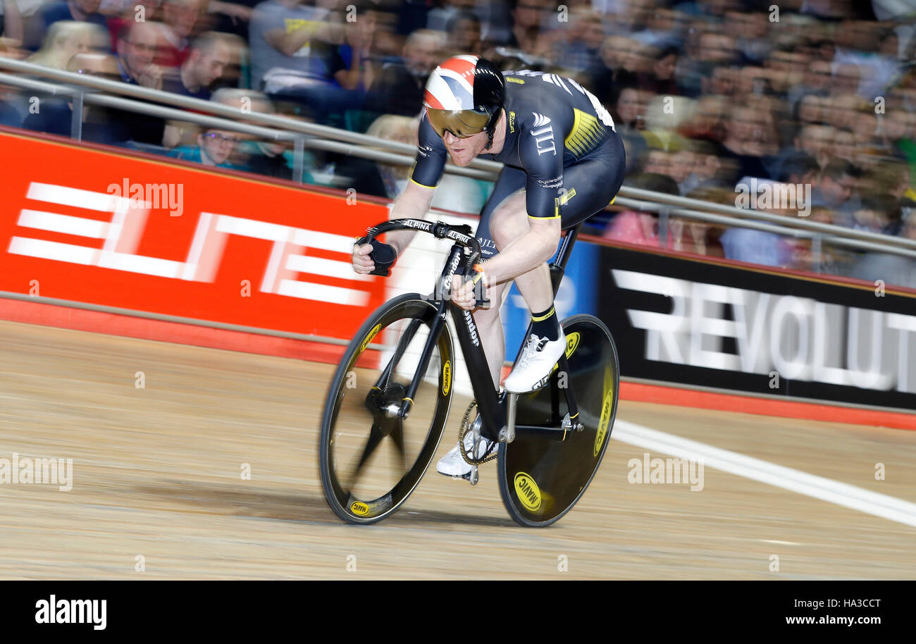 Ed Clancy de JLT Condor pendant le championnat élite hommes Madison Time Trial lors de la première partie de la révolution de la Ligue des Champions de la série au Centre National de cyclisme, Manchester. Banque D'Images