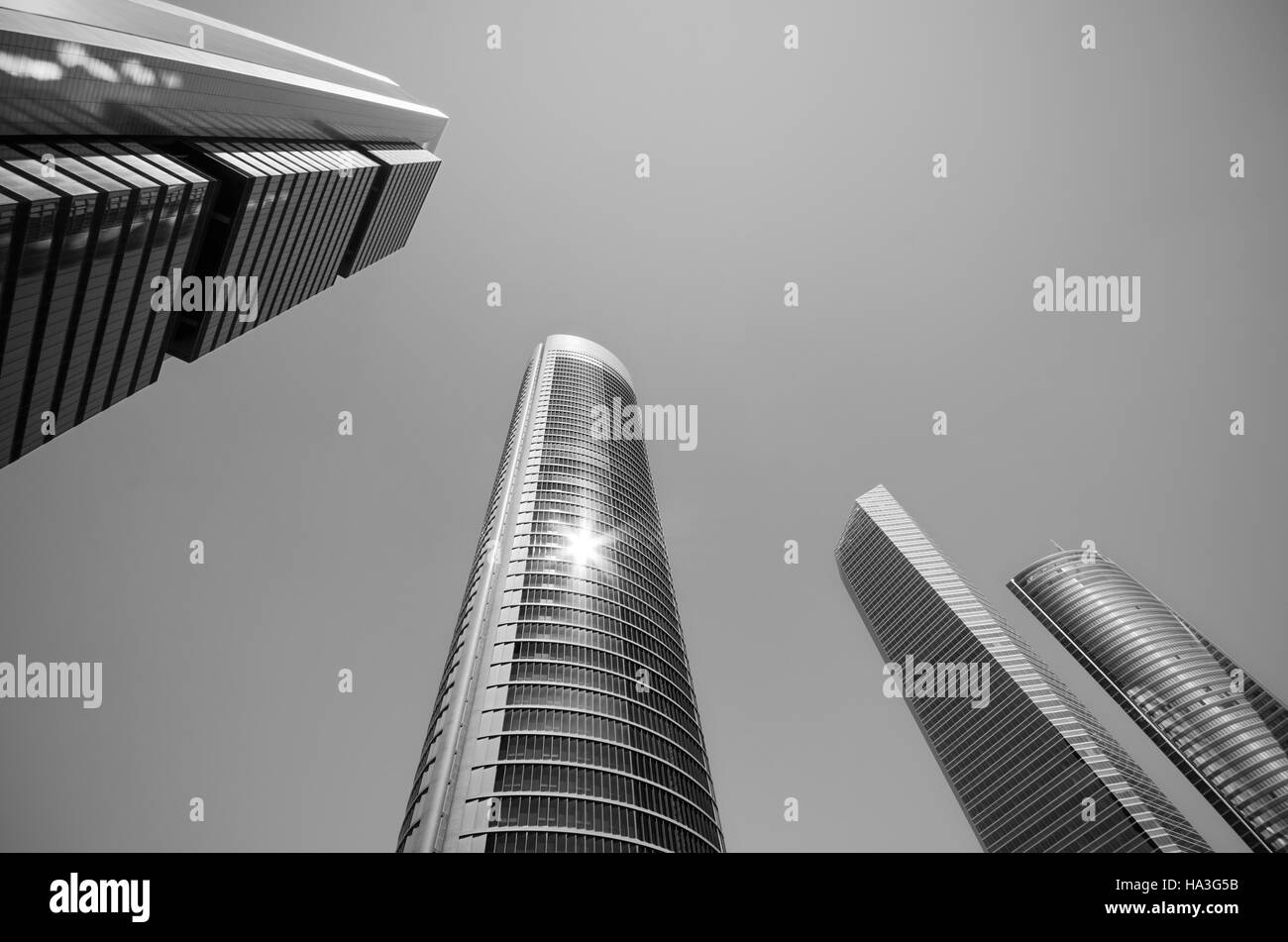 MADRID, ESPAGNE-4 MAI : photo monochrome de Cuatro Torres centre financier à Madrid le 4 mai 2013. Banque D'Images
