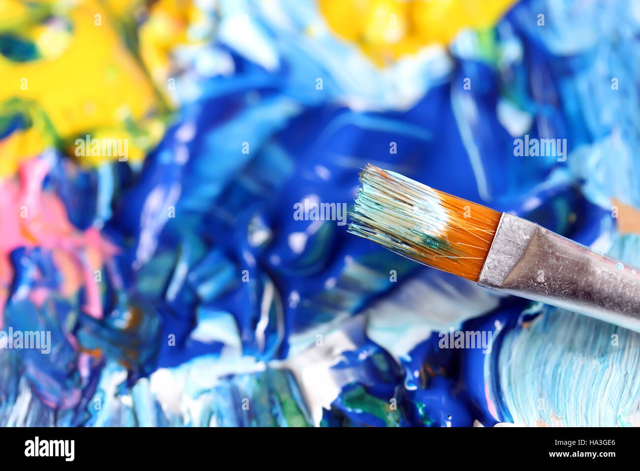 Gros plan du pinceau et palette. Banque D'Images