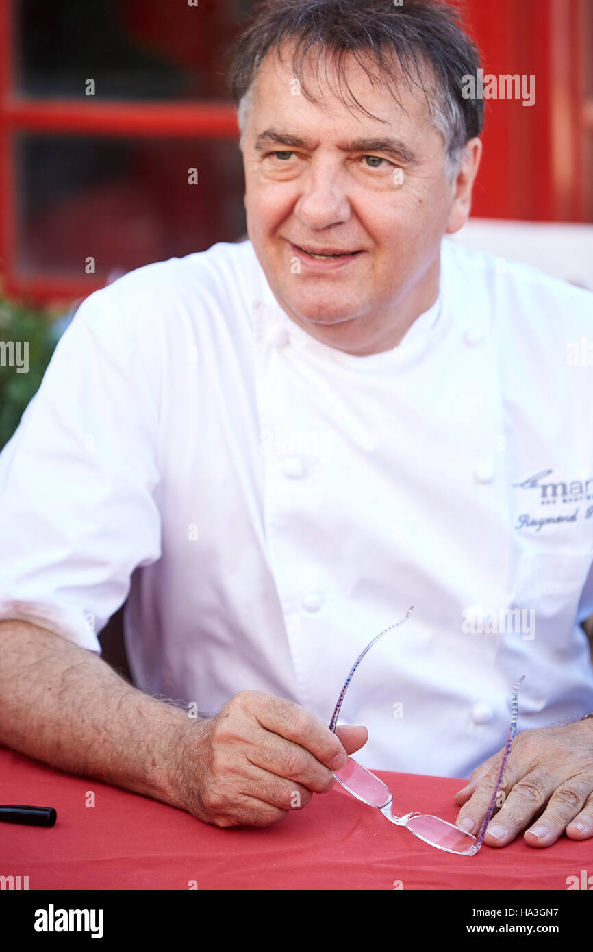 Raymond Blanc à un livre signature à Thame Food Festival Banque D'Images