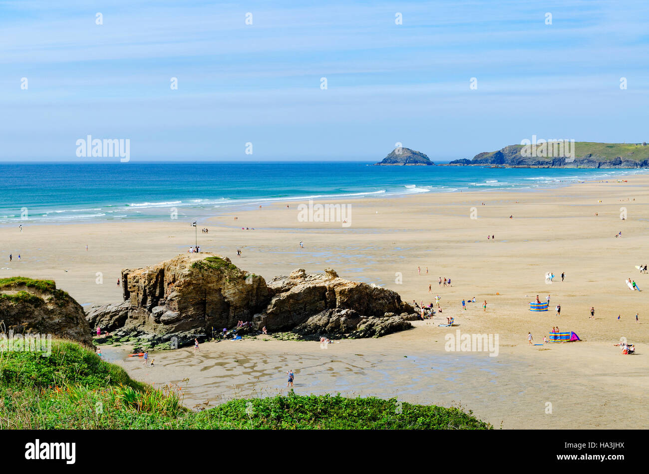 La grande plage de sable à Rolvenden à Cornwall, England, UK Banque D'Images