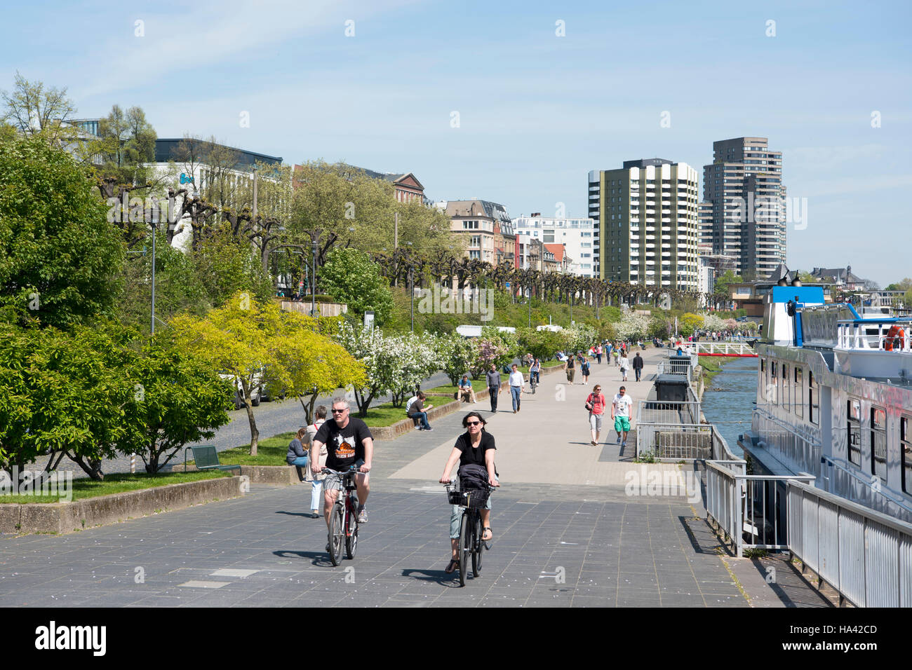 Köln, Deutschland, Konrad-Adenauer-Ufer Banque D'Images