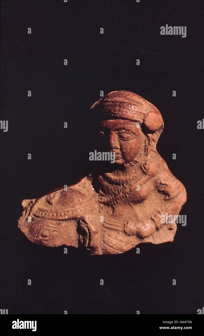 (Ter) Osmanabad MHR. Terre cuite, moule double un autre type de chefs-dress vers 2e siècle A.D taille 5cm. Banque D'Images