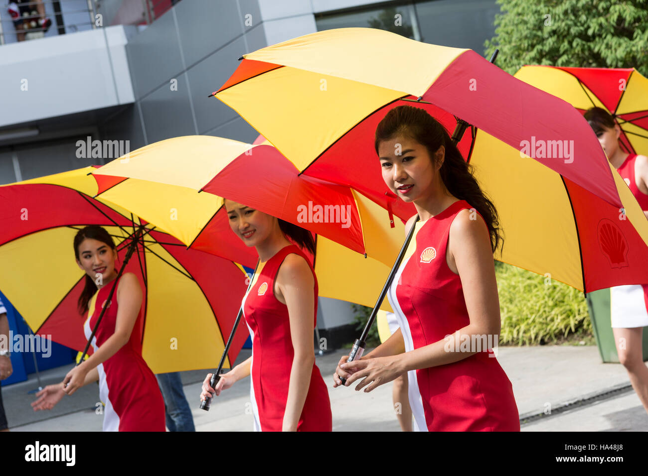 Pit in l'uniforme de Shell dans le paddock durant la Moto GP de Malaisie à Sepang, Malaisie Banque D'Images