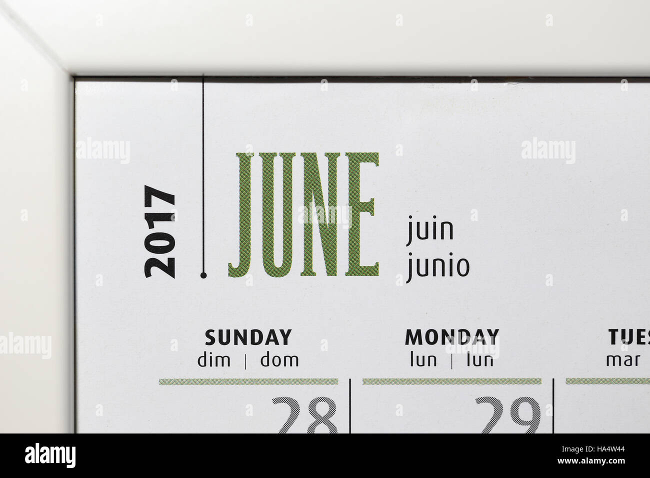 Fermer le calendrier de juin 2017 à l'intérieur de cadre blanc Banque D'Images