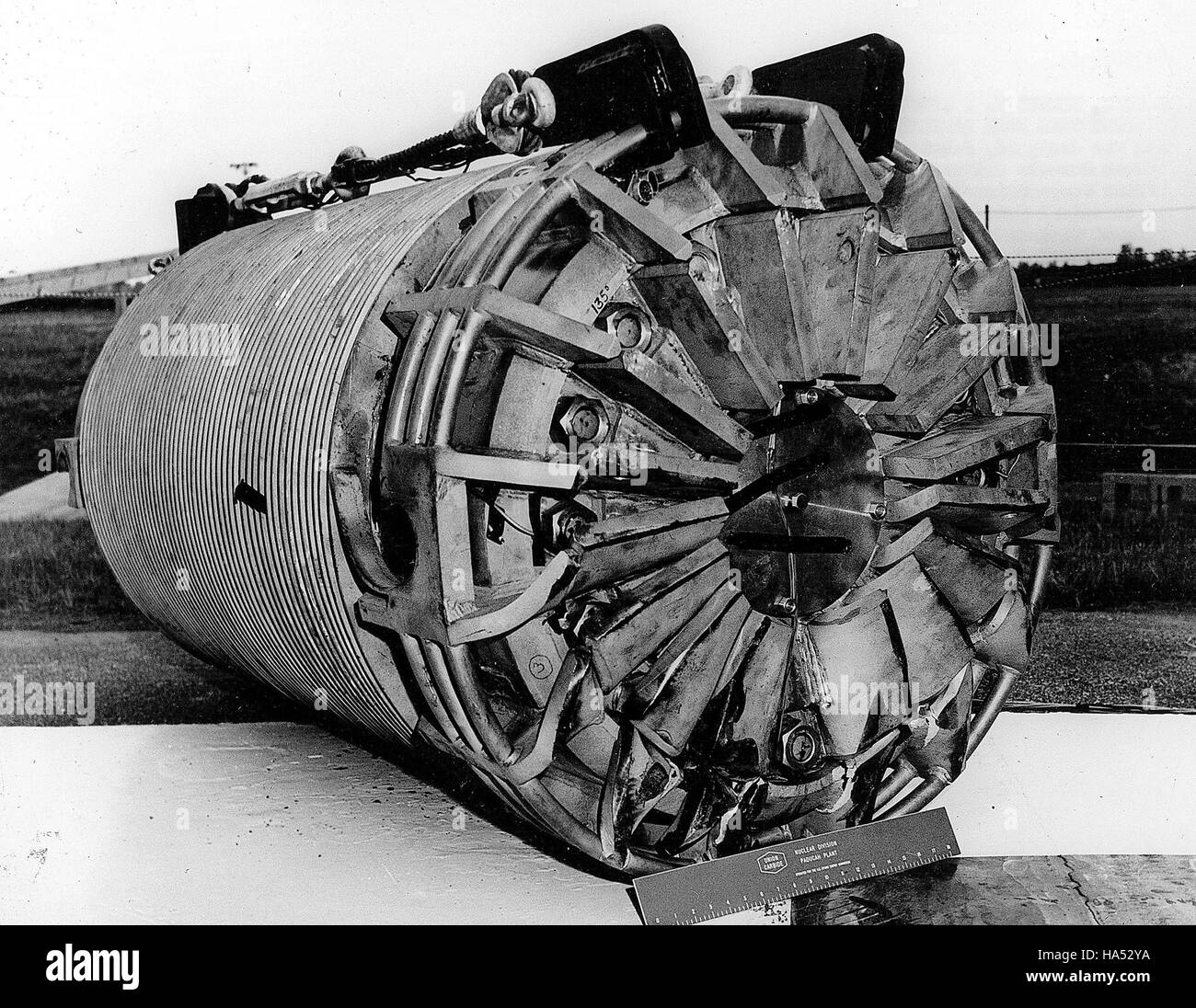 Cette image représente une initiative du ministère de l'énergie axée sur l'efficacité énergétique et les pratiques durables. Le Ministère travaille à promouvoir l'énergie propre et des solutions technologiques novatrices pour relever les défis environnementaux. Banque D'Images