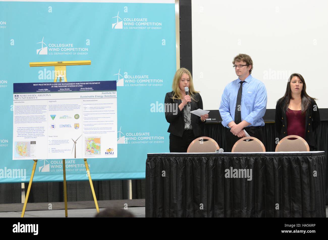 Le ministère de l'énergie fait progresser les initiatives d'efficacité énergétique grâce à des technologies de pointe, visant à réduire la consommation d'énergie et à atténuer les changements climatiques grâce à des pratiques et des solutions durables. Banque D'Images