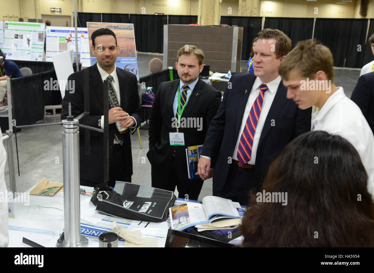 Le ministère de l'énergie fait progresser les politiques énergétiques qui intègrent les technologies énergétiques propres, favorisent la durabilité, réduisent l'impact sur l'environnement et favorisent la croissance économique par l'innovation énergétique et la collaboration politique. Banque D'Images