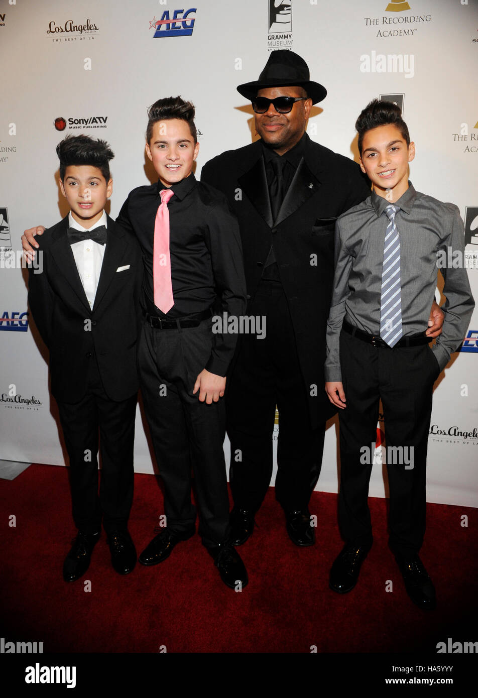 Jimmy Jam et les garçons Roni assiste à la première d'architectes au Grammy Awards Sound Museum le 11 novembre 2013 à Los Angeles, Californie. Banque D'Images