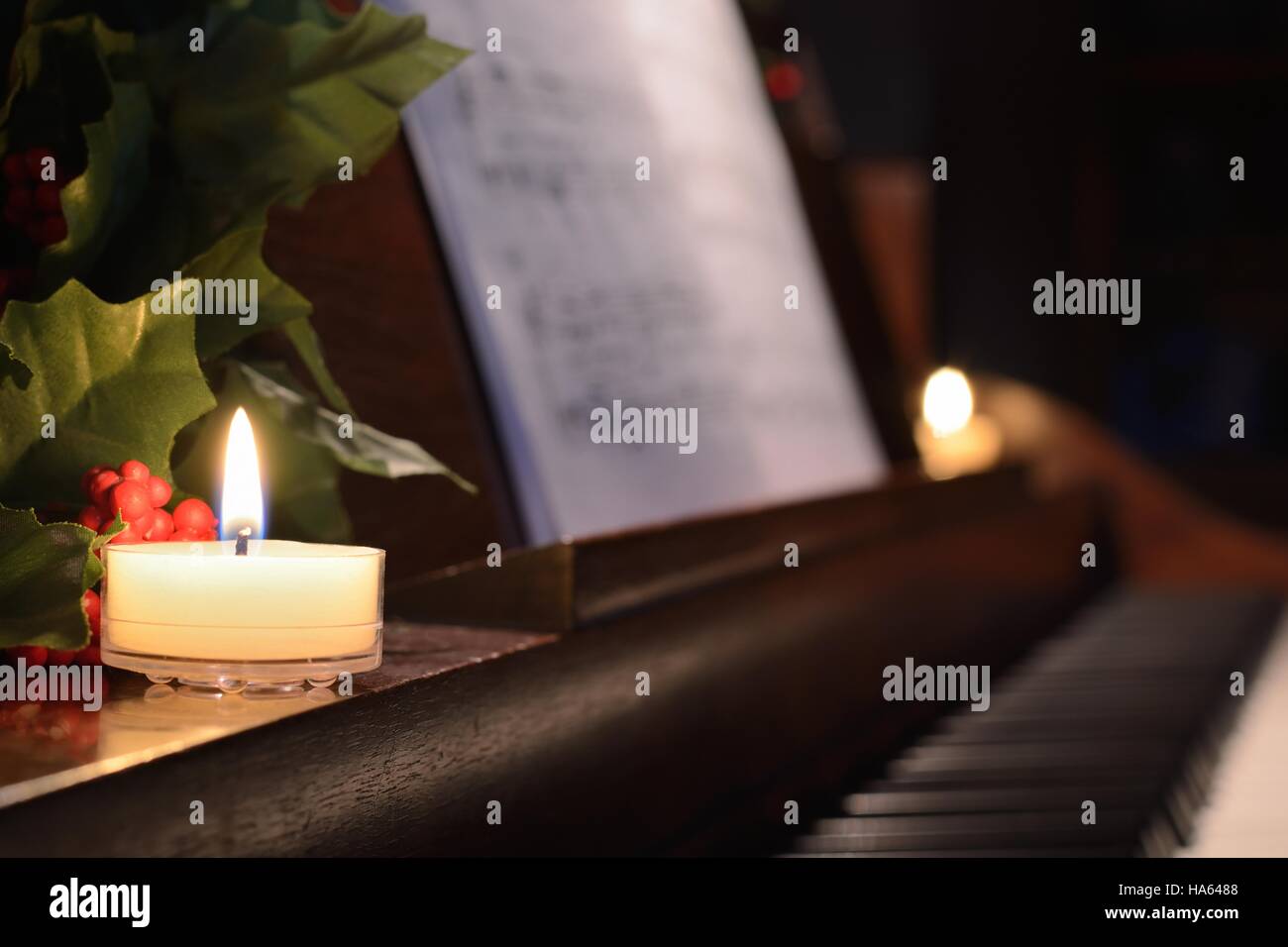 Piano et musique à la chandelle Banque D'Images