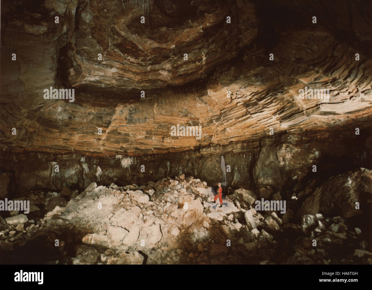Cette image montre la cavité de Gnome, un site souterrain du laboratoire national de Los Alamos, situé à 1200 pieds sous terre. La cavité, haute de 60 à 80 pieds, a été utilisée pour des essais nucléaires et des recherches pendant la guerre froide. Banque D'Images