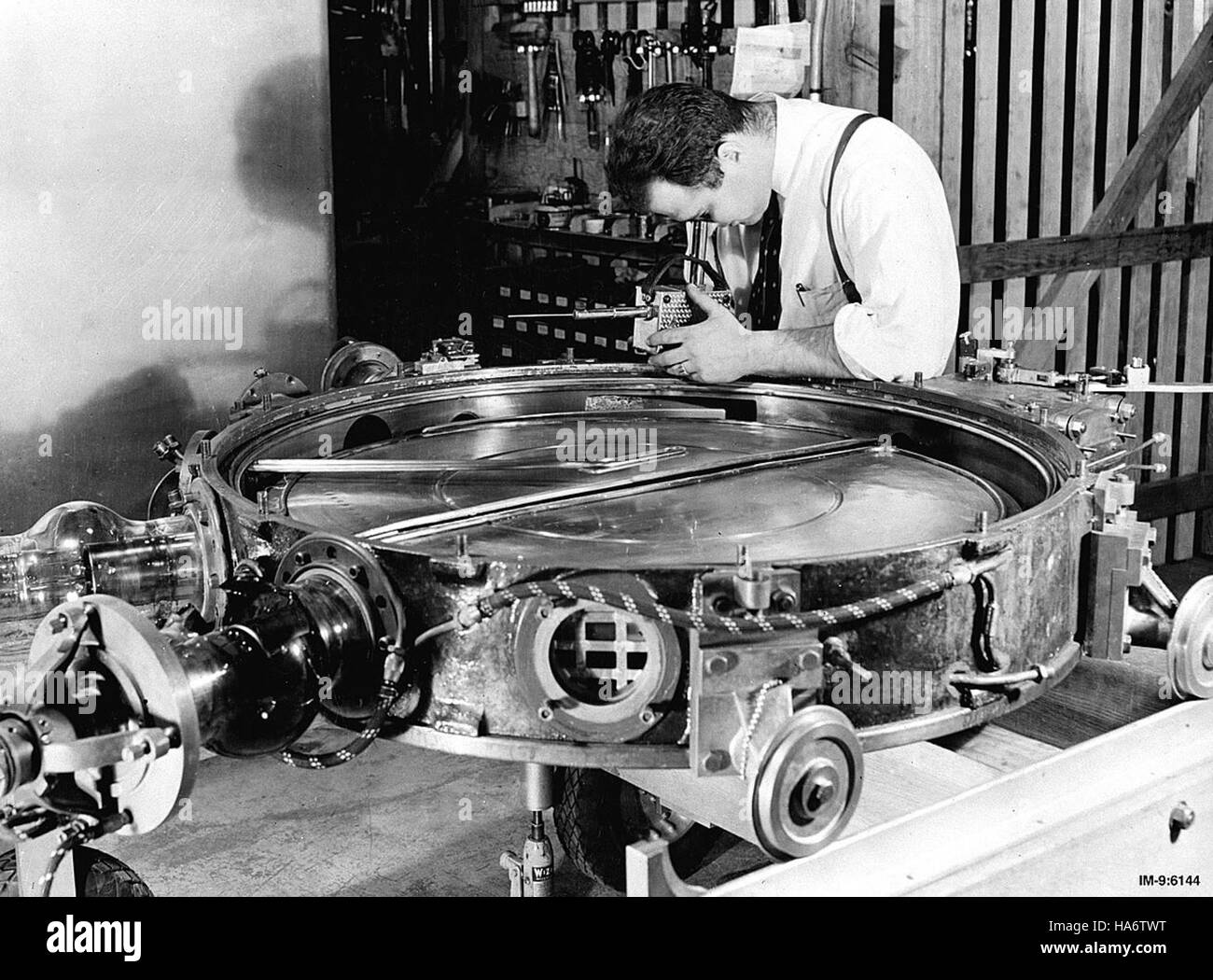 Le cyclotron de Harvard de 1947 au laboratoire national de Los Alamos a joué un rôle clé dans l'avancement de la physique nucléaire et de la recherche atomique. Ce tout premier accélérateur de particules a joué un rôle déterminant dans les percées scientifiques de l'après-guerre, contribuant aux développements dans les domaines de l'énergie et de la sécurité nationale. Banque D'Images