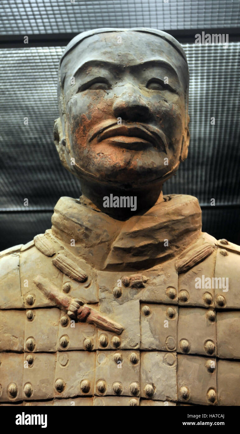 Sculpture d'un soldat en terre cuite au Musée de la Terre Cuite Xi'an Chine Banque D'Images